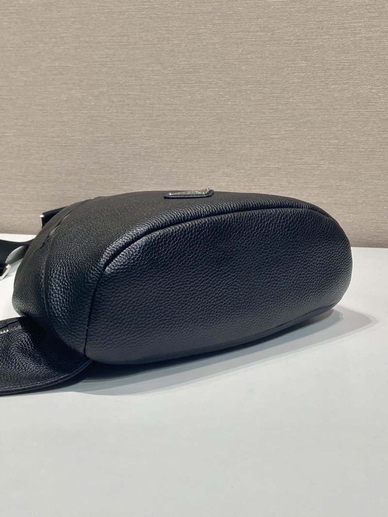 Pra*a waist chest packs